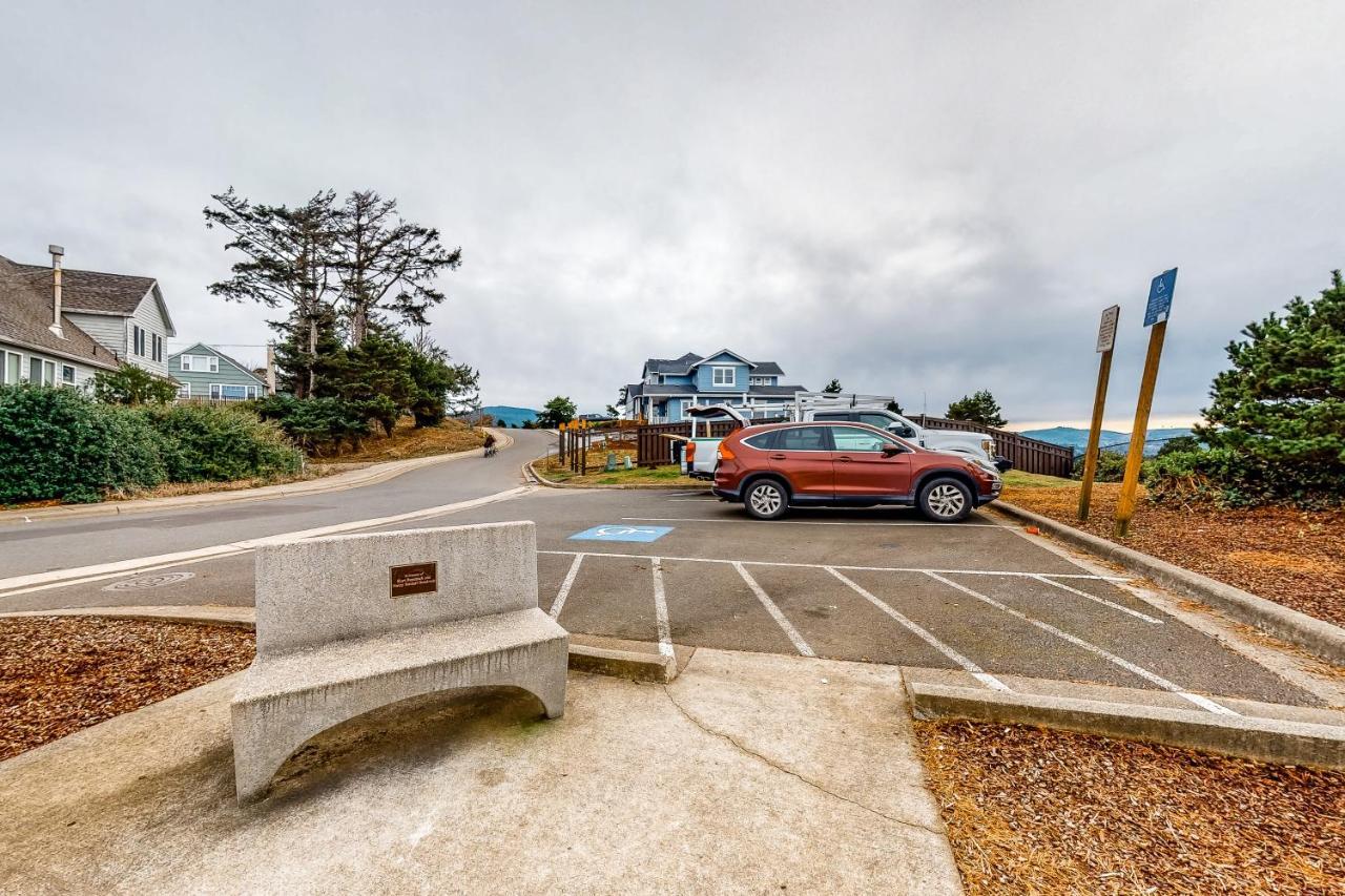 Oceanside Oasis Villa Lincoln City Exterior photo